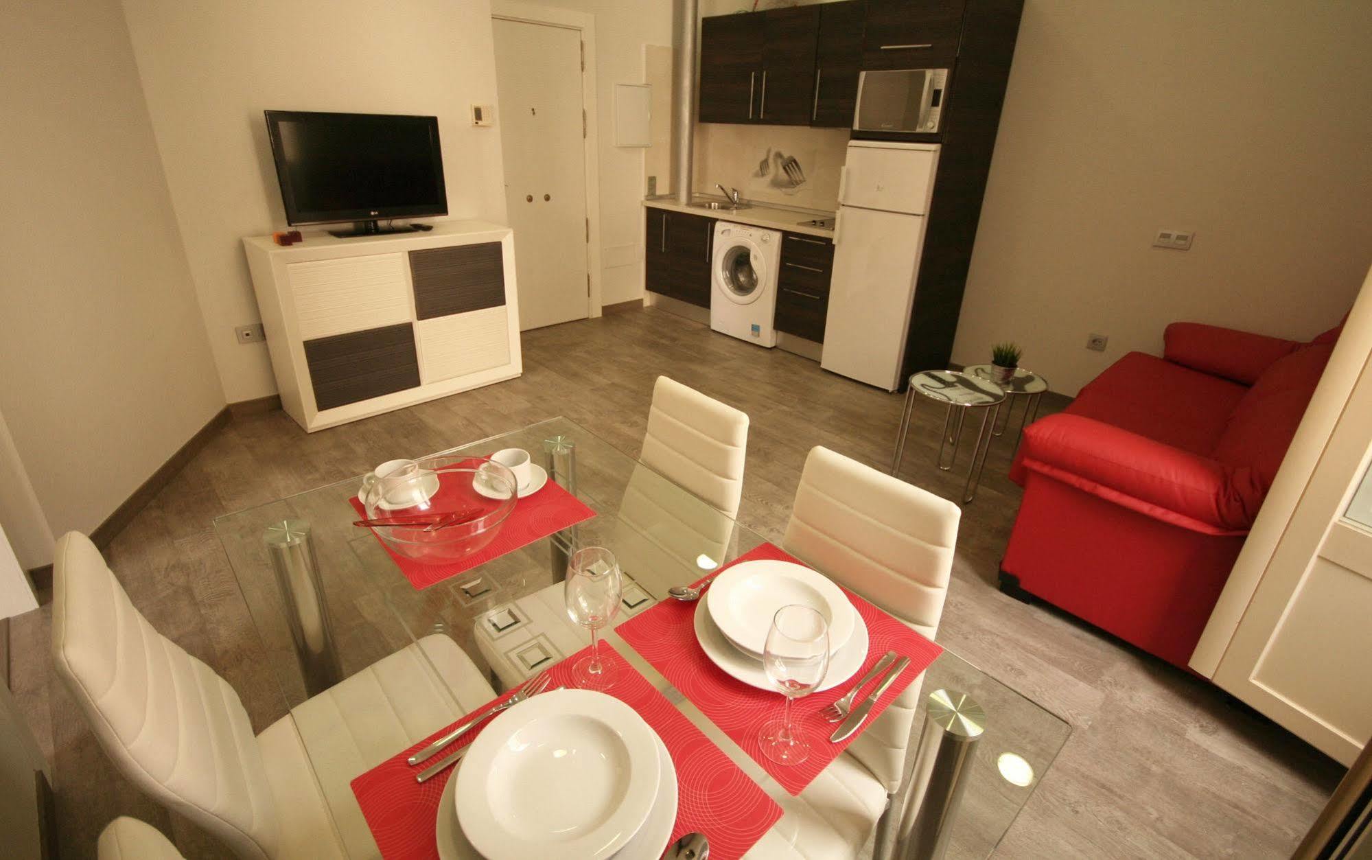 Apartamentos Calle Larios Malaga Exterior photo