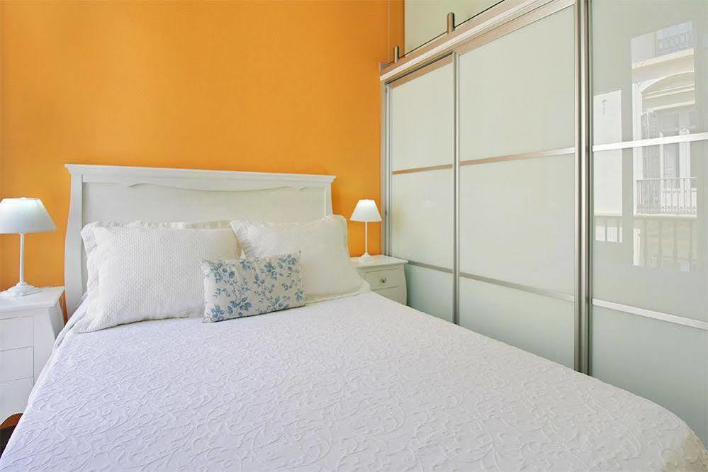 Apartamentos Calle Larios Malaga Exterior photo